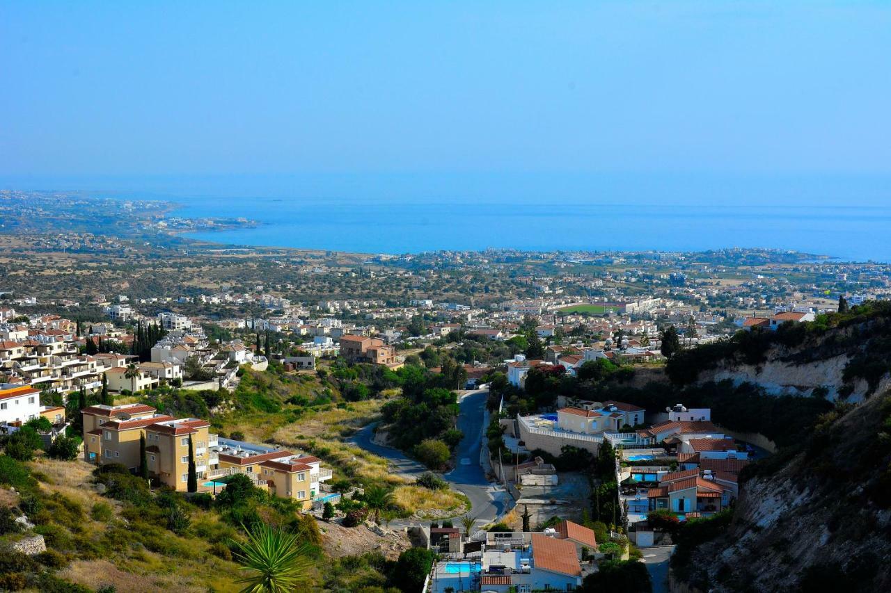 Villa Ocean Breeze Peyia Exterior photo