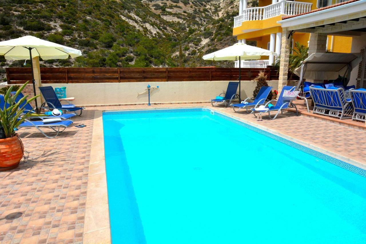 Villa Ocean Breeze Peyia Exterior photo